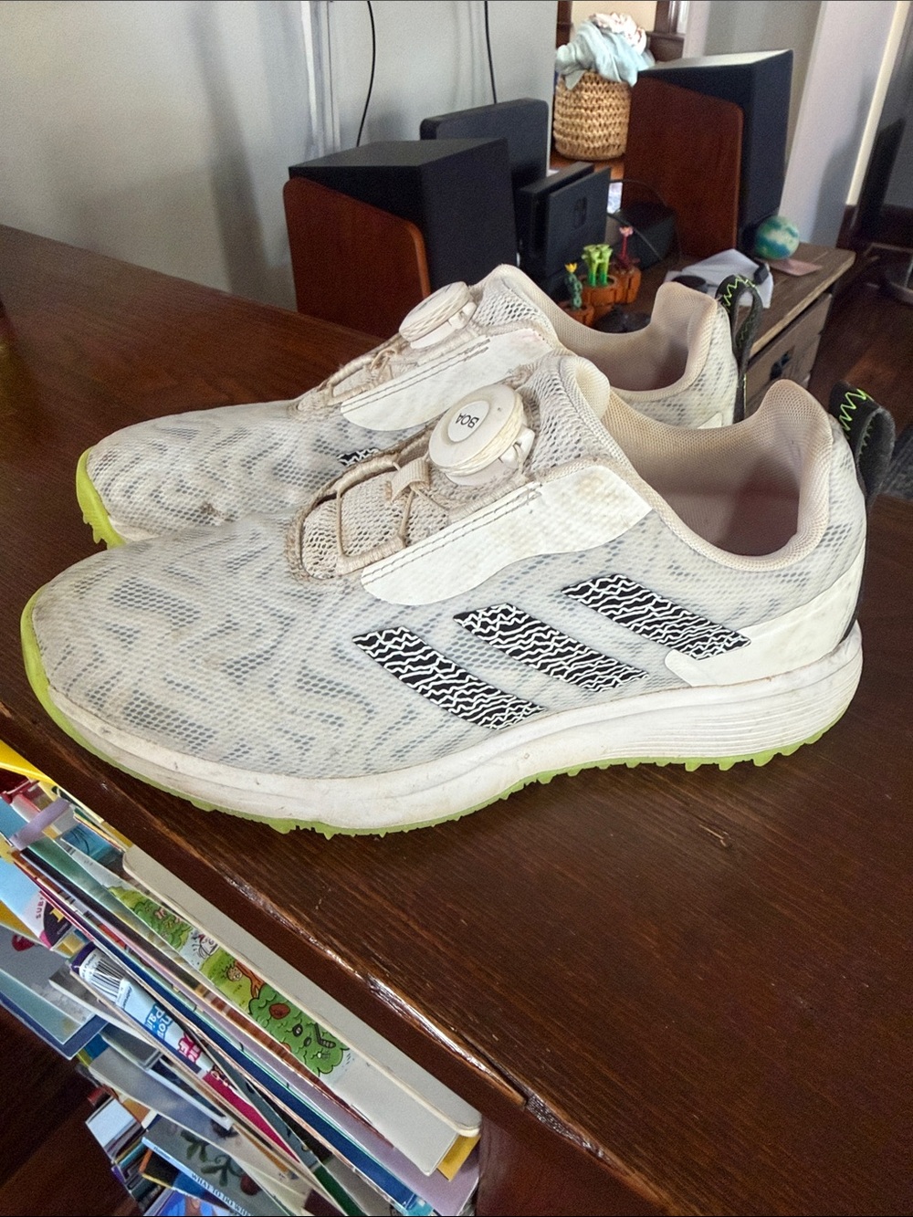 adidas Kids golf shoes 6M / 6Y